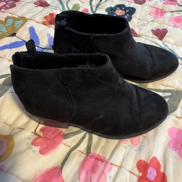 Old Navy Girls Ankle Boots ~ 1 - Picture 3 of 6